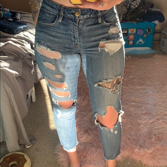 Adorable Distressed Boho Jeans - Picture 4 of 4